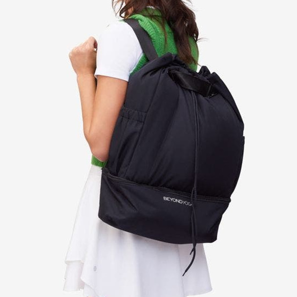 Beyond Yoga Black Convertible Gym Bag Backpack - Picture 5 of 7